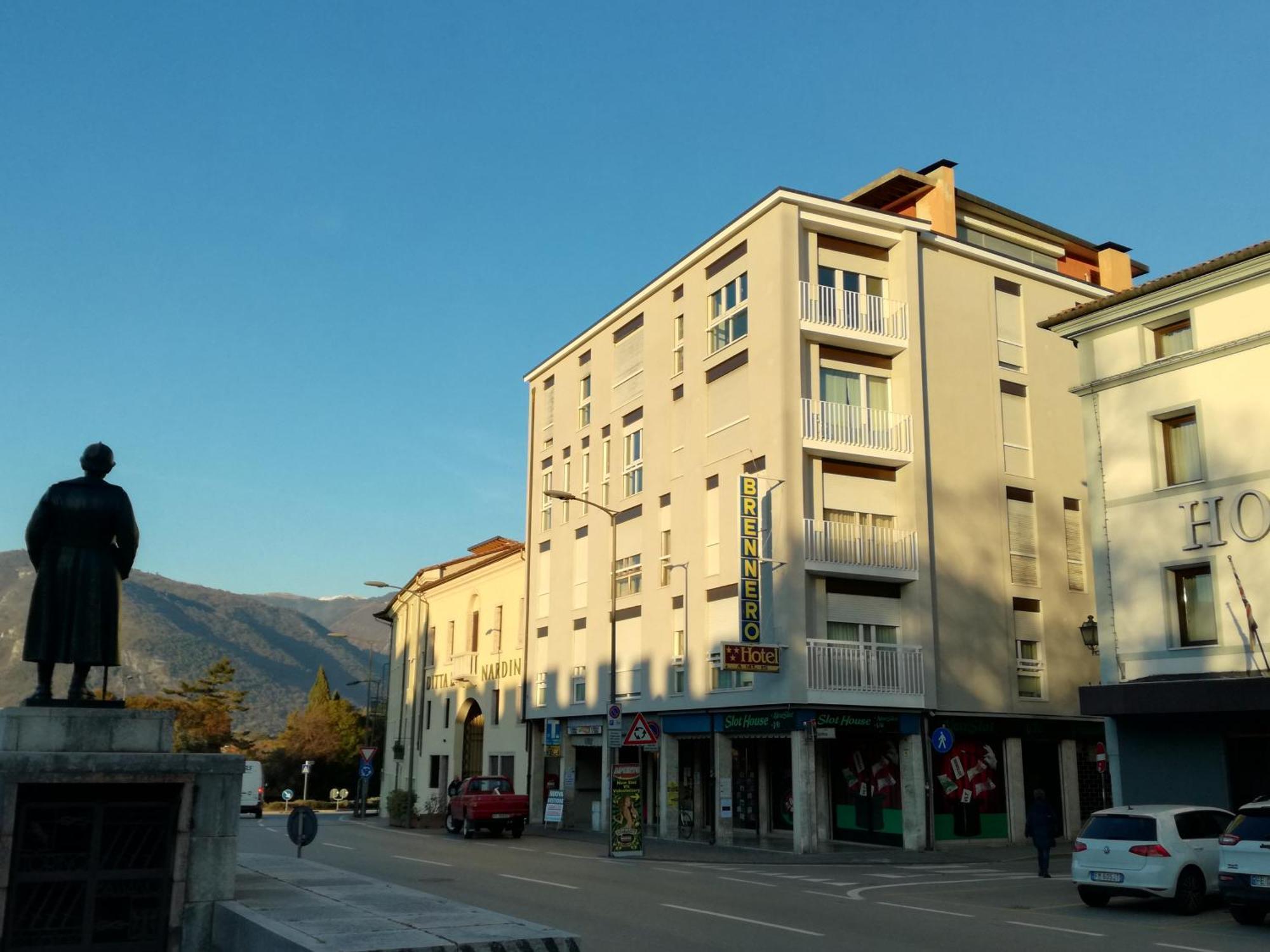 Hotel Brennero 바사노델그라파 외부 사진