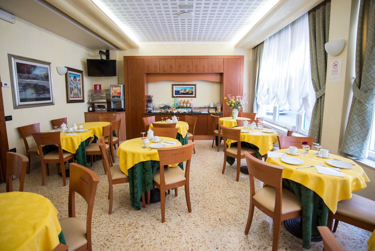 Hotel Brennero 바사노델그라파 외부 사진