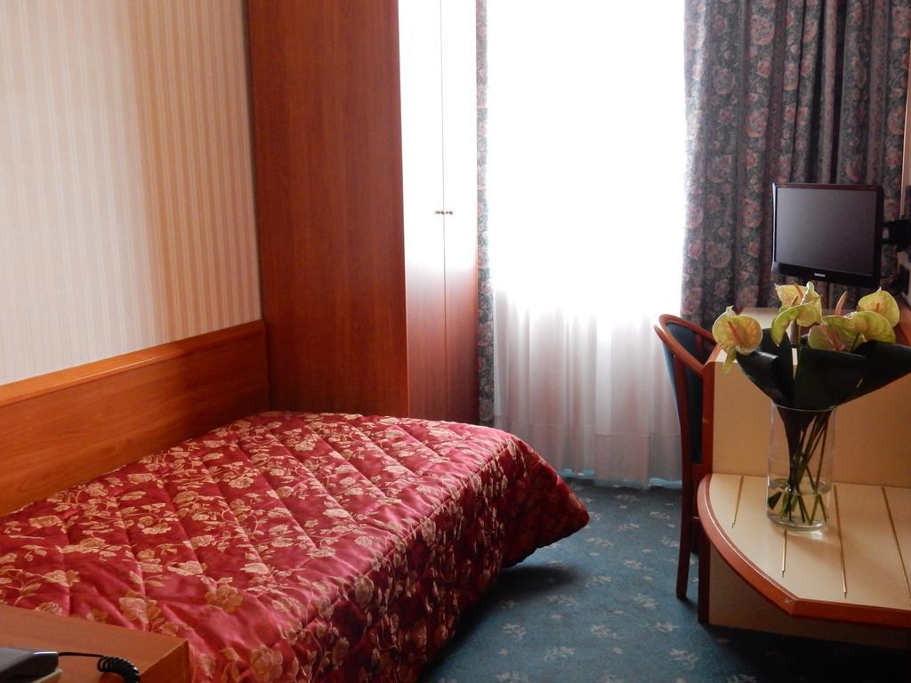 Hotel Brennero 바사노델그라파 객실 사진